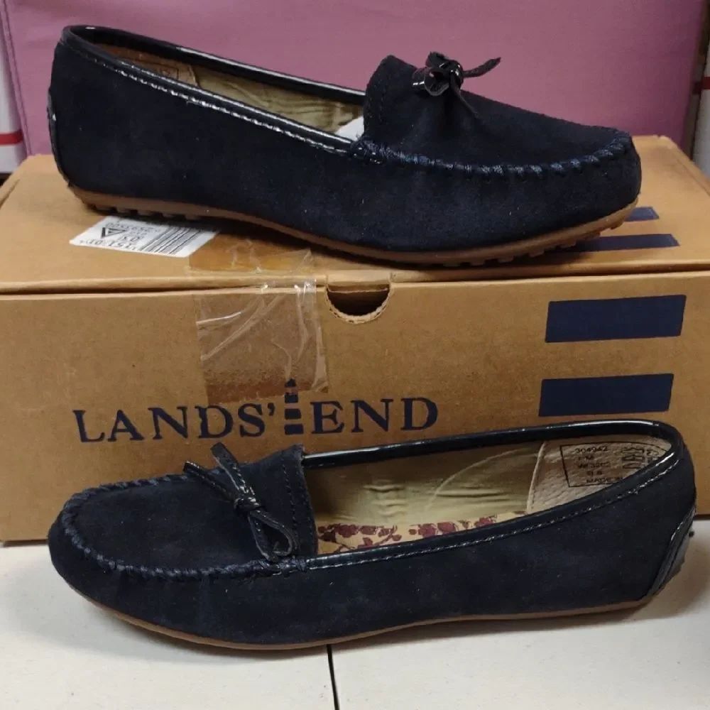 Lands' End Women's 7M Navy Driving Moccasin Loafers - New